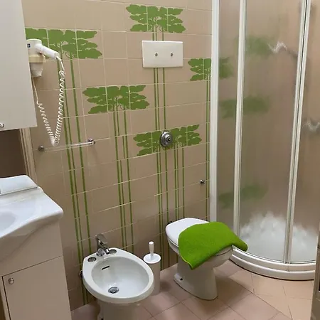 Gabbianella Con Giardino Lungolago Maderno 아파트